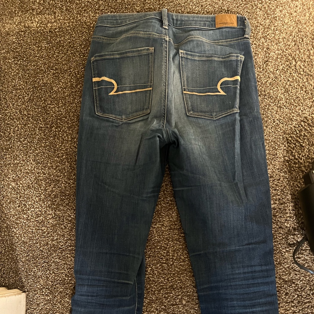 American Eagle skinny blue jeans